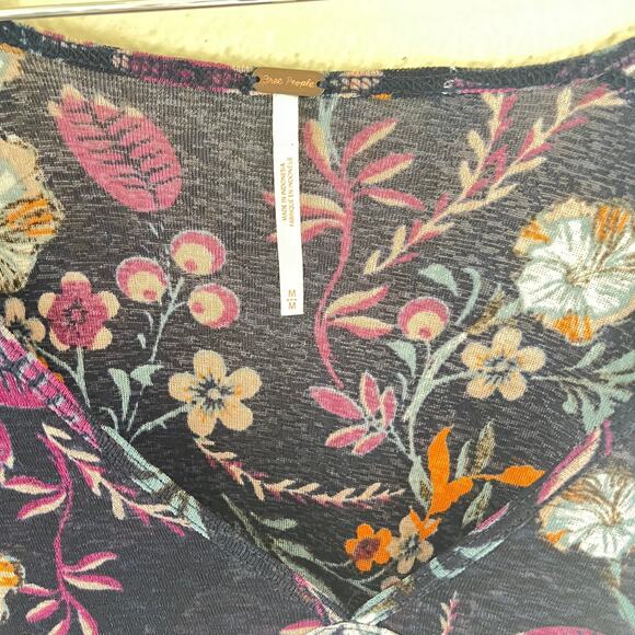Free People Isabella Floral patchwork tunic top - Picture 4 of 10